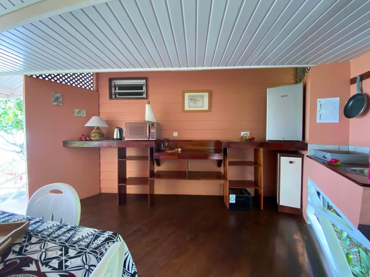 Bora Bora Holiday'S Lodge Esterno foto