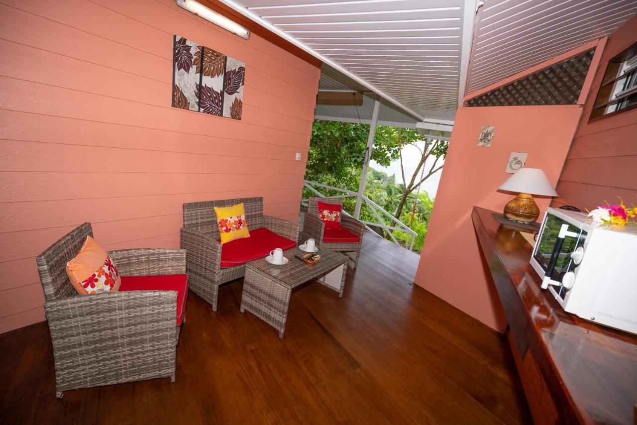 Bora Bora Holiday'S Lodge Esterno foto