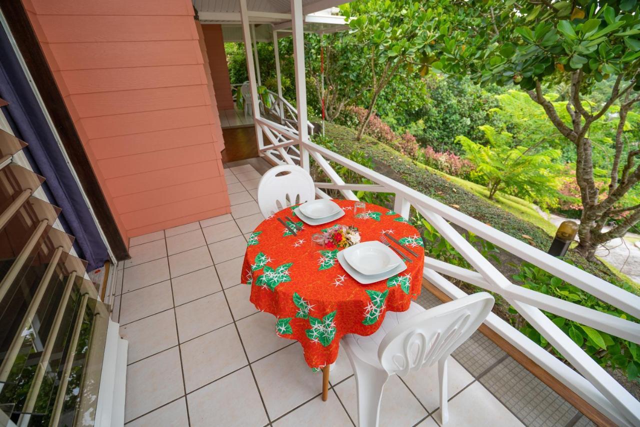 Bora Bora Holiday'S Lodge Esterno foto