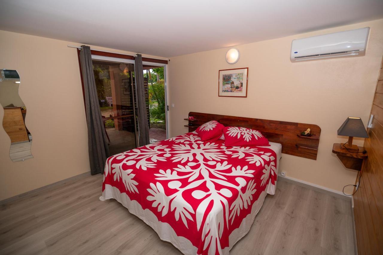 Bora Bora Holiday'S Lodge Esterno foto