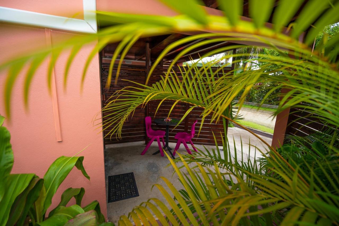 Bora Bora Holiday'S Lodge Esterno foto